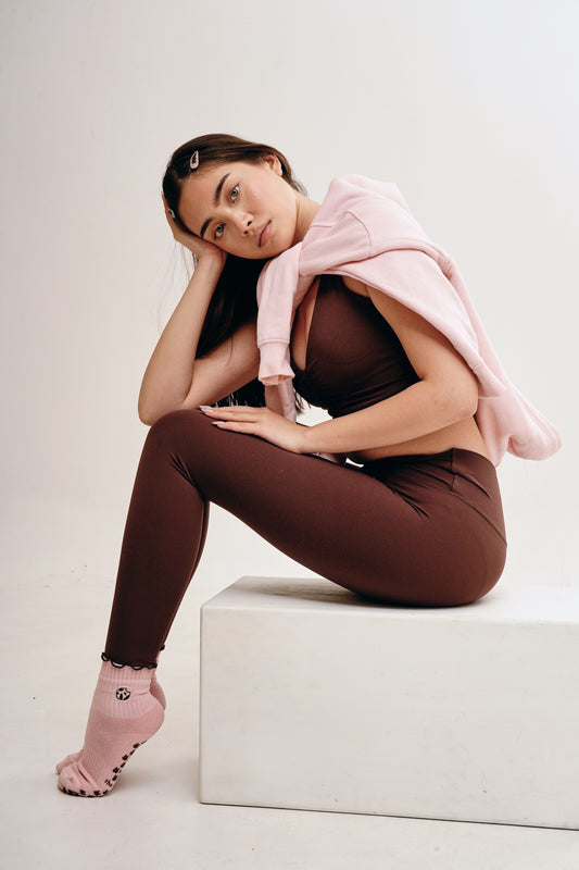 Pilates Grip Socks in Raspberry Latte