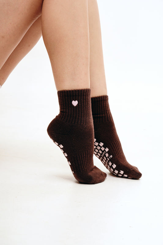 Pilates Grip Socks in Mocha Crush