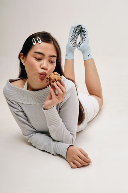 Pilates Grip Socks in Chocochip Bow