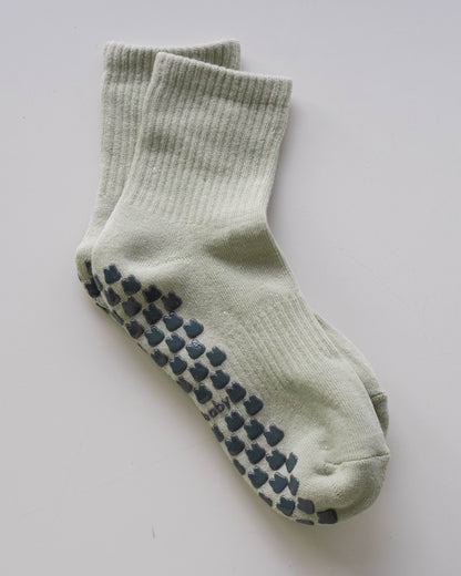 Pilates Grip Socks in Dirty Matcha